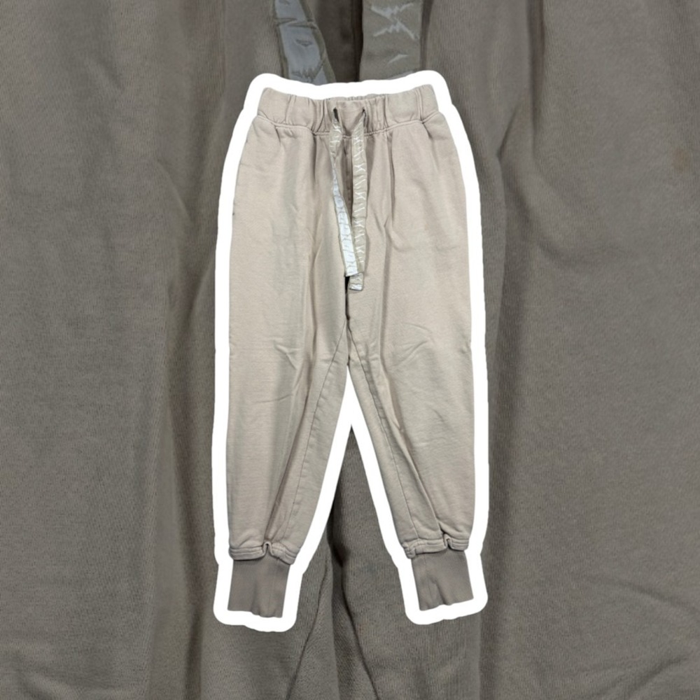Gymshark Unisex Joggers Small Beige Tan Slouch Sweatpants Cotton Cuffed Casual